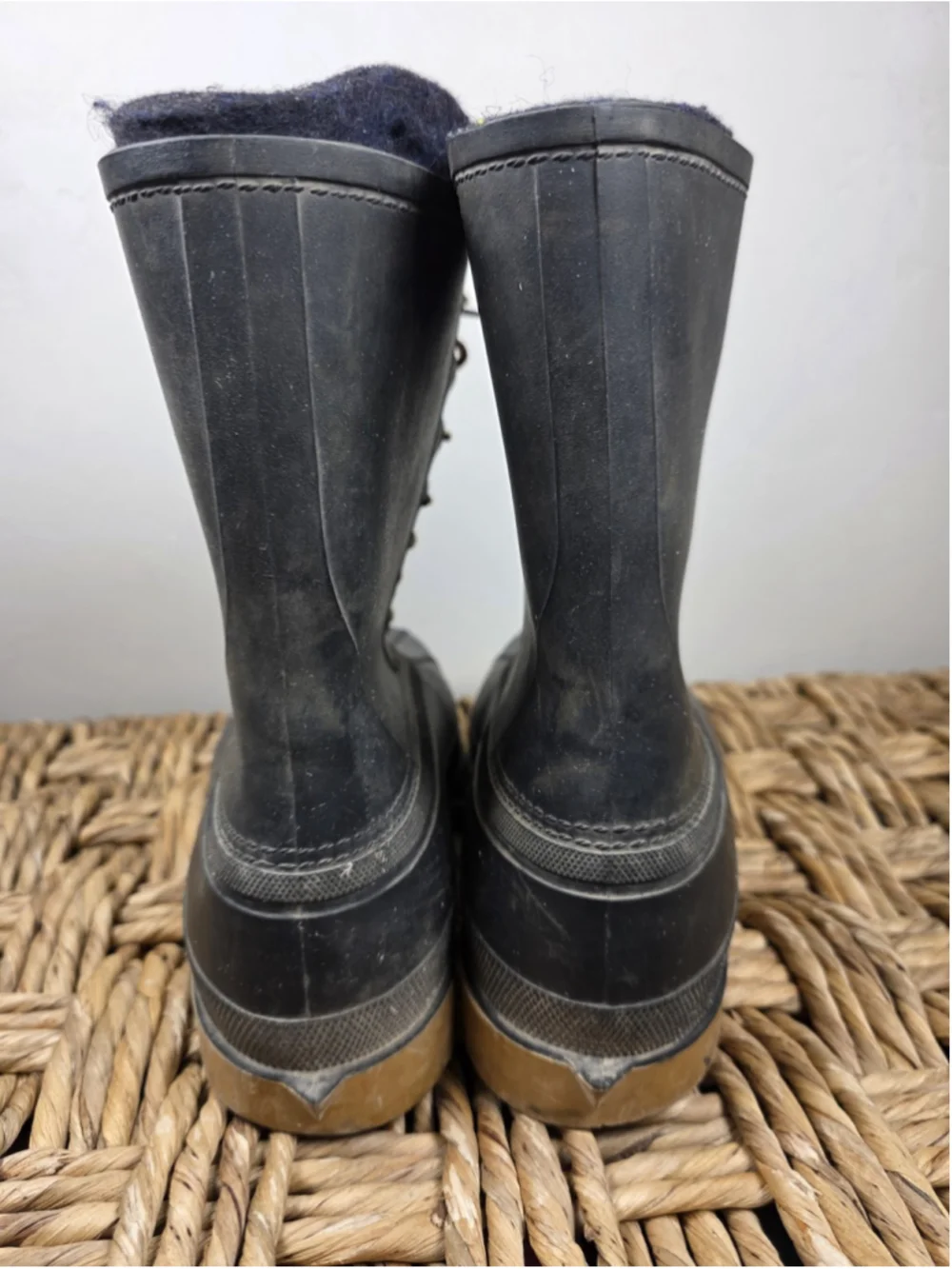 Vintage Bata Made in USA Lace-Up Insulated Rubber Winter Boots Sz 7